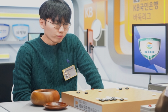 60계단 위 강자 꺾은 퓨처스의 만점 데뷔전 