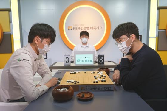 한 주 휴식 독(毒) 됐나(?)...강팀들 연달아 '흔들' 